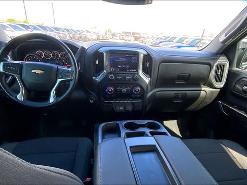 Used 2022 Chevrolet Silverado 1500 LT image 15