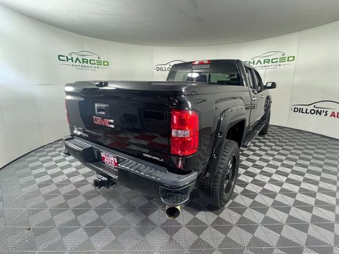 Used 2016 GMC Sierra 2500 Denali w/ Duramax Plus Package image 8