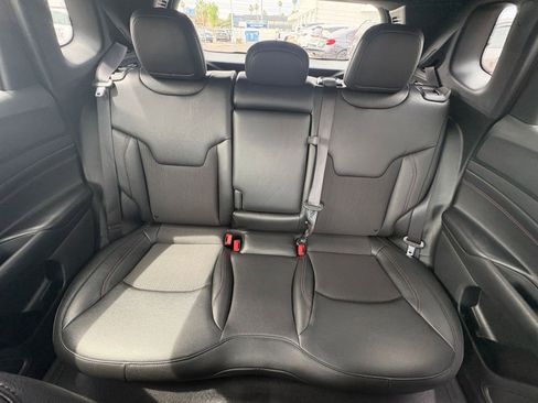 Used 2025 Jeep Compass Trailhawk AWD/4WD image 38