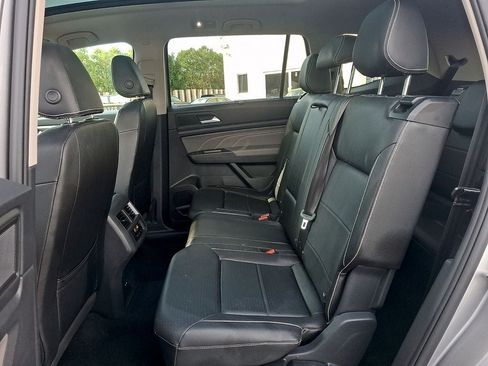 Used 2023 Volkswagen Atlas SE w/ Panoramic Sunroof Package AWD/4WD image 10