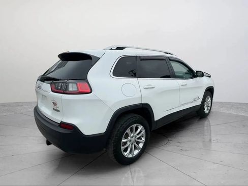 Used 2019 Jeep Cherokee Latitude w/ Cold Weather Group AWD/4WD image 3