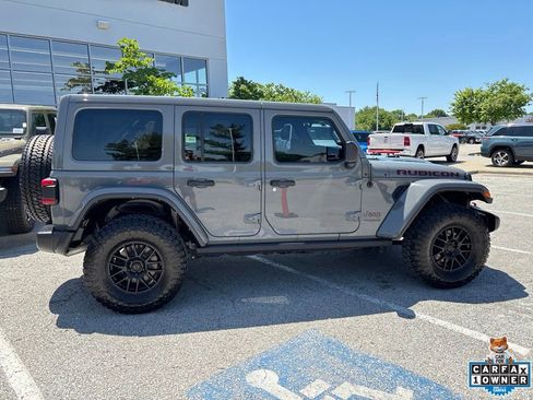 Used 2022 Jeep Wrangler Unlimited Rubicon w/ LED Lighting Group AWD/4WD image 27