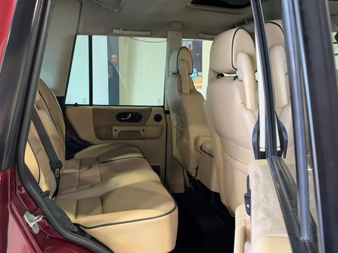 Used 2004 Land Rover Discovery SE AWD/4WD image 16