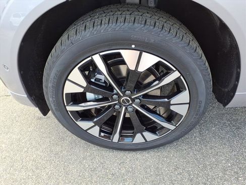 New 2026 Volvo XC60 B5 Ultra w/ Protection Package Premier AWD/4WD image 11