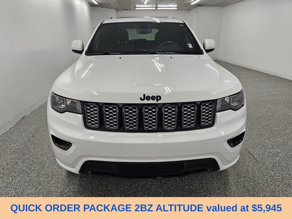 Used 2019 Jeep Grand Cherokee Altitude AWD/4WD image 2