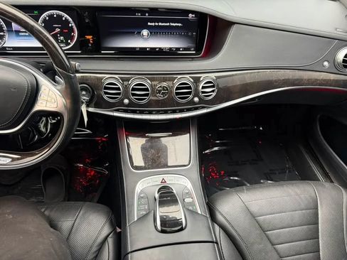 Used 2017 Mercedes-Benz S 550 4MATIC Sedan w/ Premium Package image 15