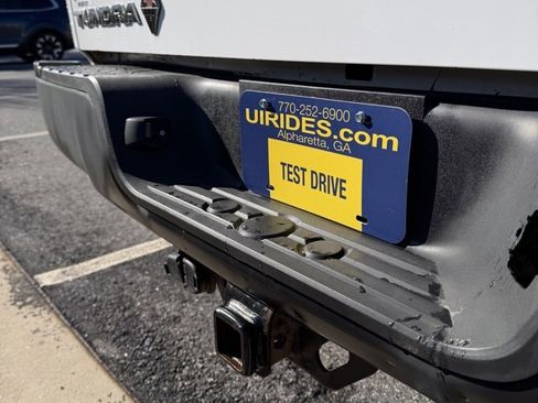 Used 2012 Toyota Tundra 4x4 CrewMax w/ SR5 Pkg image 8