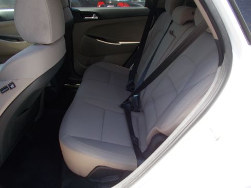 Used 2021 Hyundai Tucson SE FWD image 11