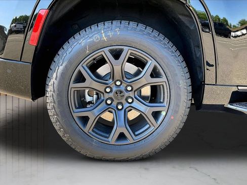New 2026 Jeep Grand Wagoneer 4WD image 38