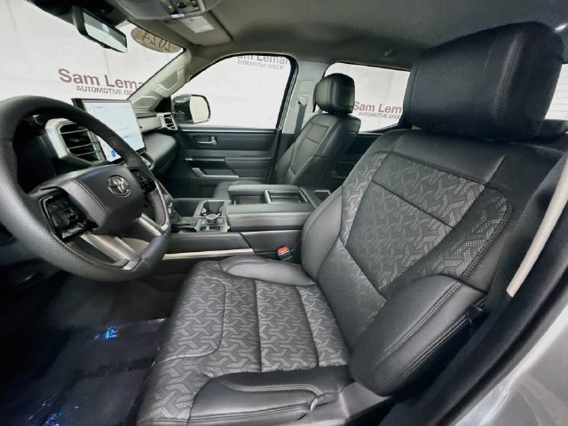 Used 2024 Toyota Tundra Limited AWD/4WD image 21