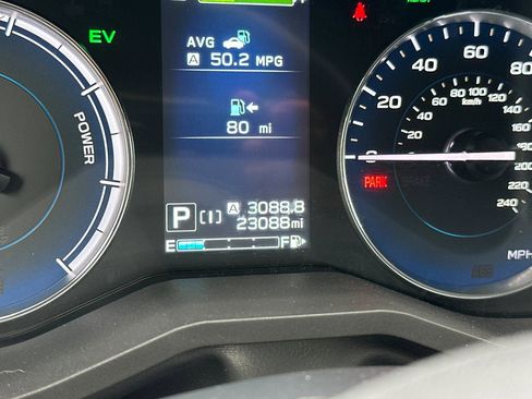 Used 2023 Subaru Crosstrek Hybrid w/ Moonroof Package w/Navigation image 21