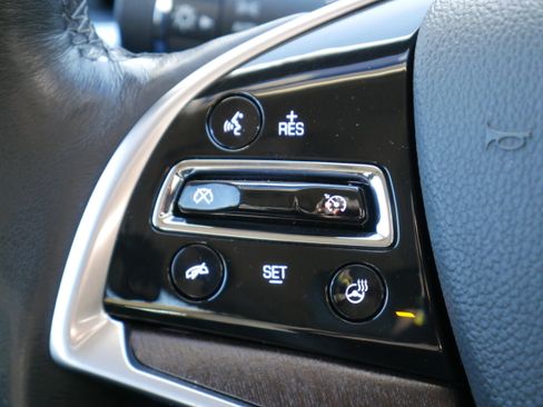 Used 2019 Cadillac XTS Luxury image 21