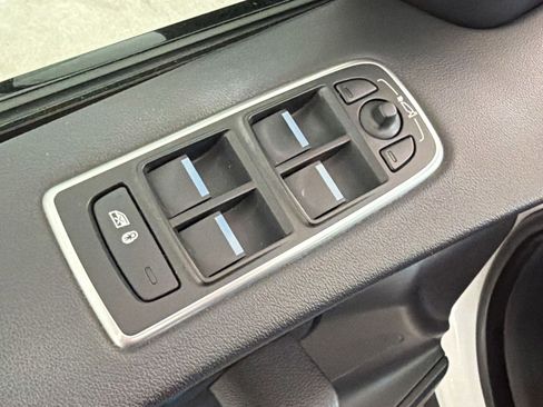 Used 2020 Jaguar F-PACE Premium AWD/4WD image 14