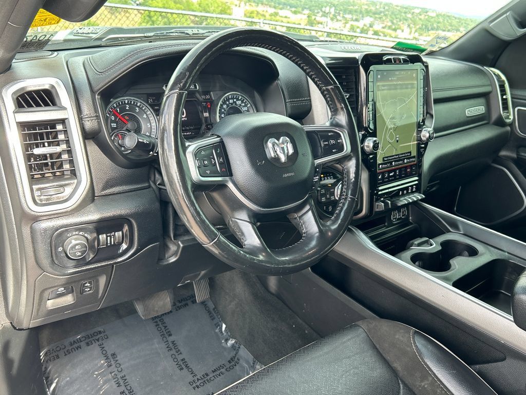 Used 2020 RAM 1500 Laramie AWD/4WD image 7