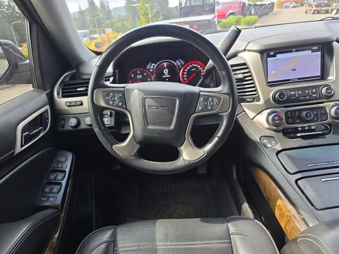 Used 2016 GMC Yukon Denali w/ Open Road Package AWD/4WD image 7