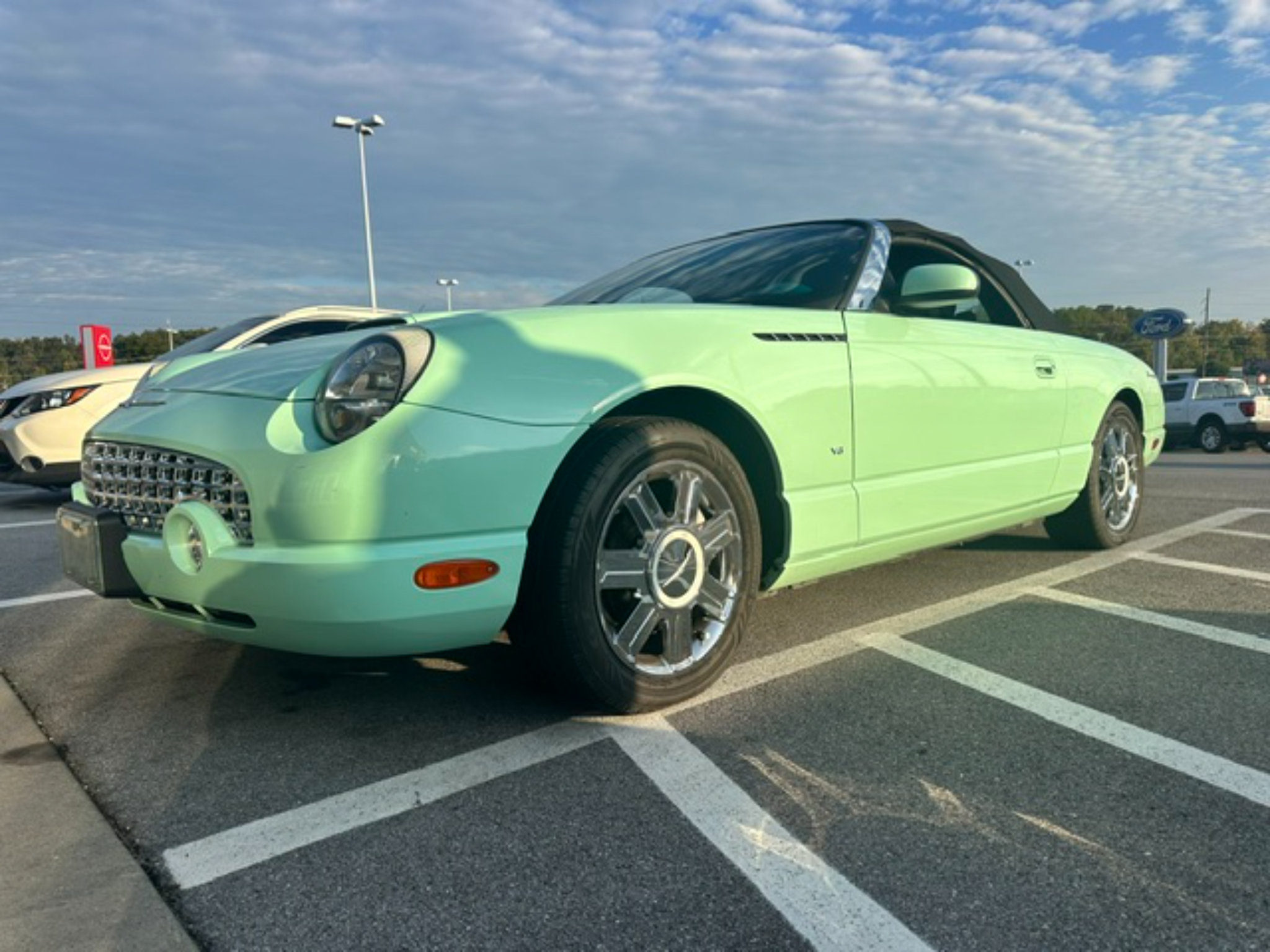 Used 2004 Ford Thunderbird RWD image 4