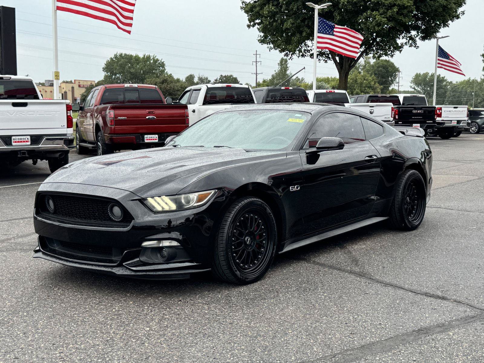 Used 2015 Ford Mustang GT Premium RWD image 3