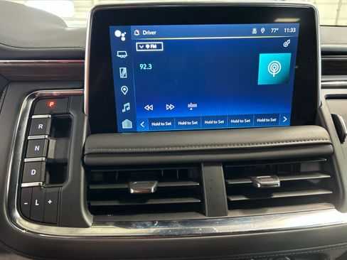 Used 2024 Chevrolet Suburban High Country AWD/4WD image 7