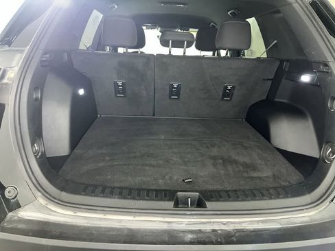 Used 2025 Chevrolet Equinox LT w/ Safety and Technology Package AWD/4WD image 28