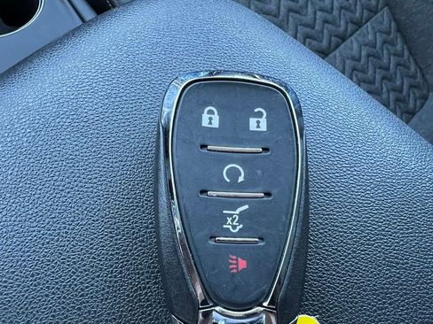 Used 2024 Chevrolet Equinox LT FWD image 41