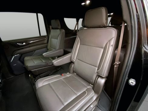 Used 2021 GMC Yukon XL Denali w/ Advanced Technology Package AWD/4WD image 20
