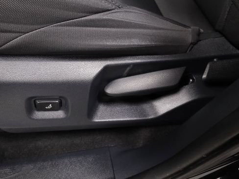 Used 2024 Toyota Tacoma SR image 23