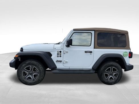 Used 2020 Jeep Wrangler Sport AWD/4WD image 2