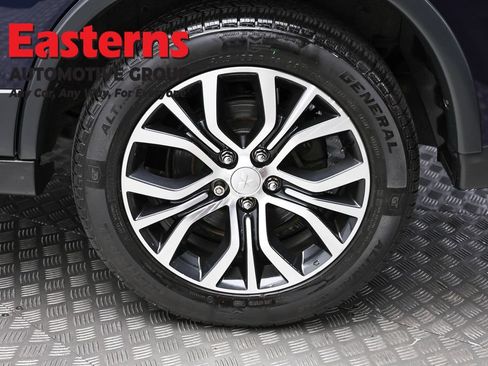 Used 2018 Mitsubishi Outlander AWD image 8