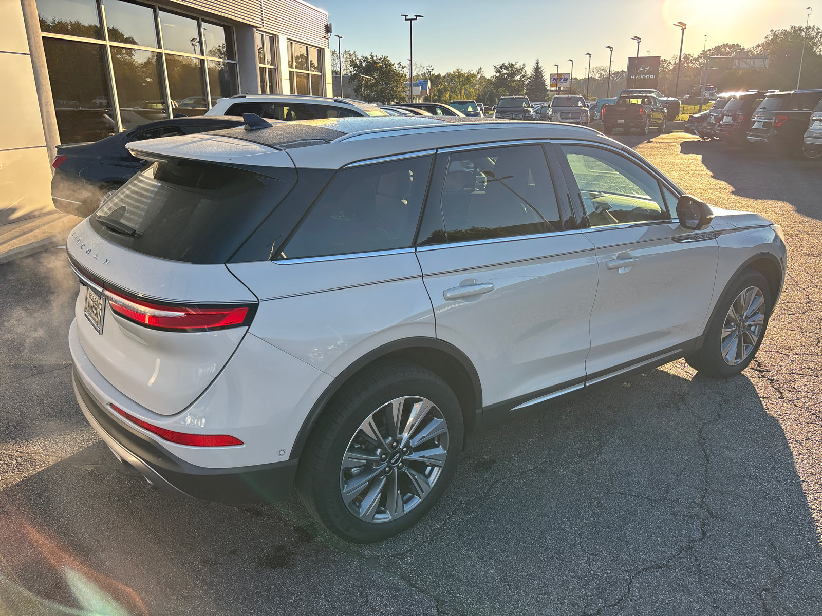 Used 2022 Lincoln Corsair Reserve w/ Equipment Group 201A AWD/4WD image 7