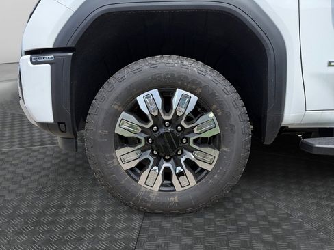 New 2026 GMC Sierra 2500 Denali w/ Denali Reserve Package AWD/4WD image 14