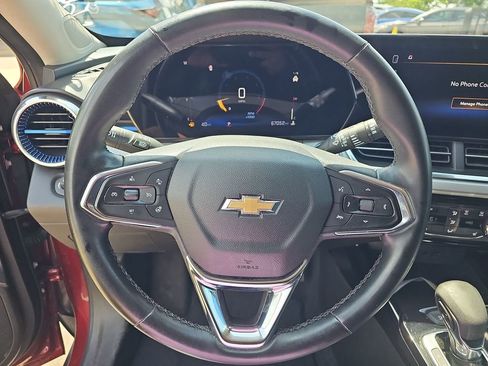 Used 2024 Chevrolet Trax LT w/ Driver Confidence Package image 14