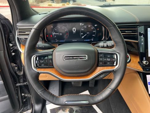 Used 2023 Jeep Grand Wagoneer Series III AWD/4WD image 14
