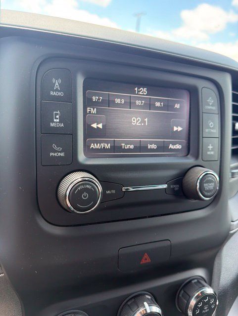 Used 2024 RAM 3500 Tradesman w/ Chrome Appearance Group AWD/4WD image 33