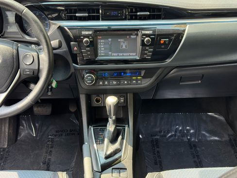 Used 2014 Toyota Corolla S FWD image 21