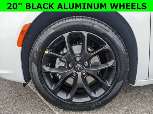 New 2026 Chrysler Pacifica Select w/ S Appearance Package image 3