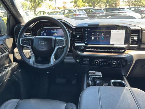 Used 2023 Chevrolet Silverado 1500 LT Trail Boss w/ LT Trail Boss Premium Package AWD/4WD image 21
