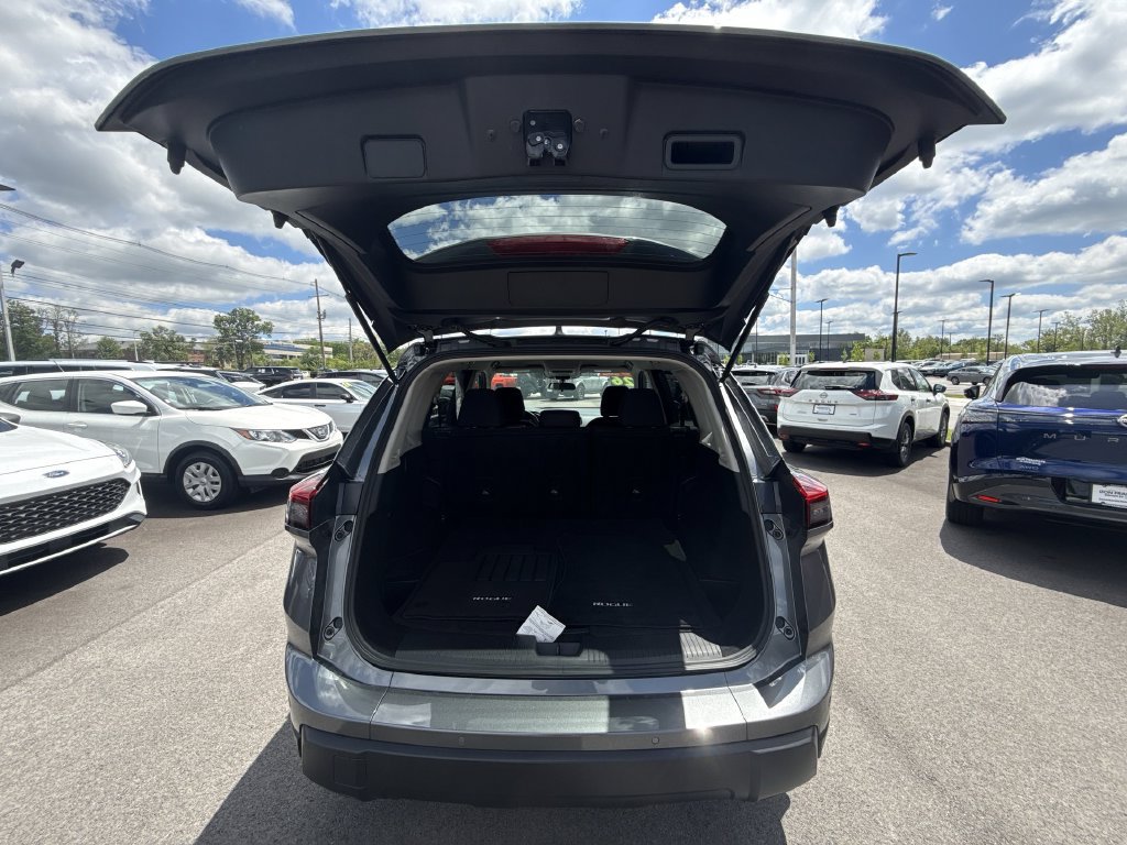 Used 2026 Nissan Rogue S AWD/4WD image 22