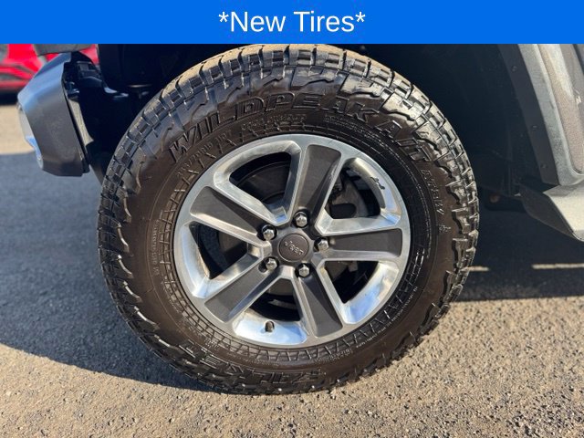 Used 2018 Jeep Wrangler Unlimited Sahara AWD/4WD image 11