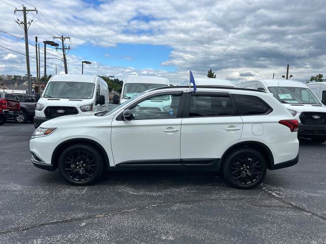 Used 2018 Mitsubishi Outlander LE AWD/4WD image 4