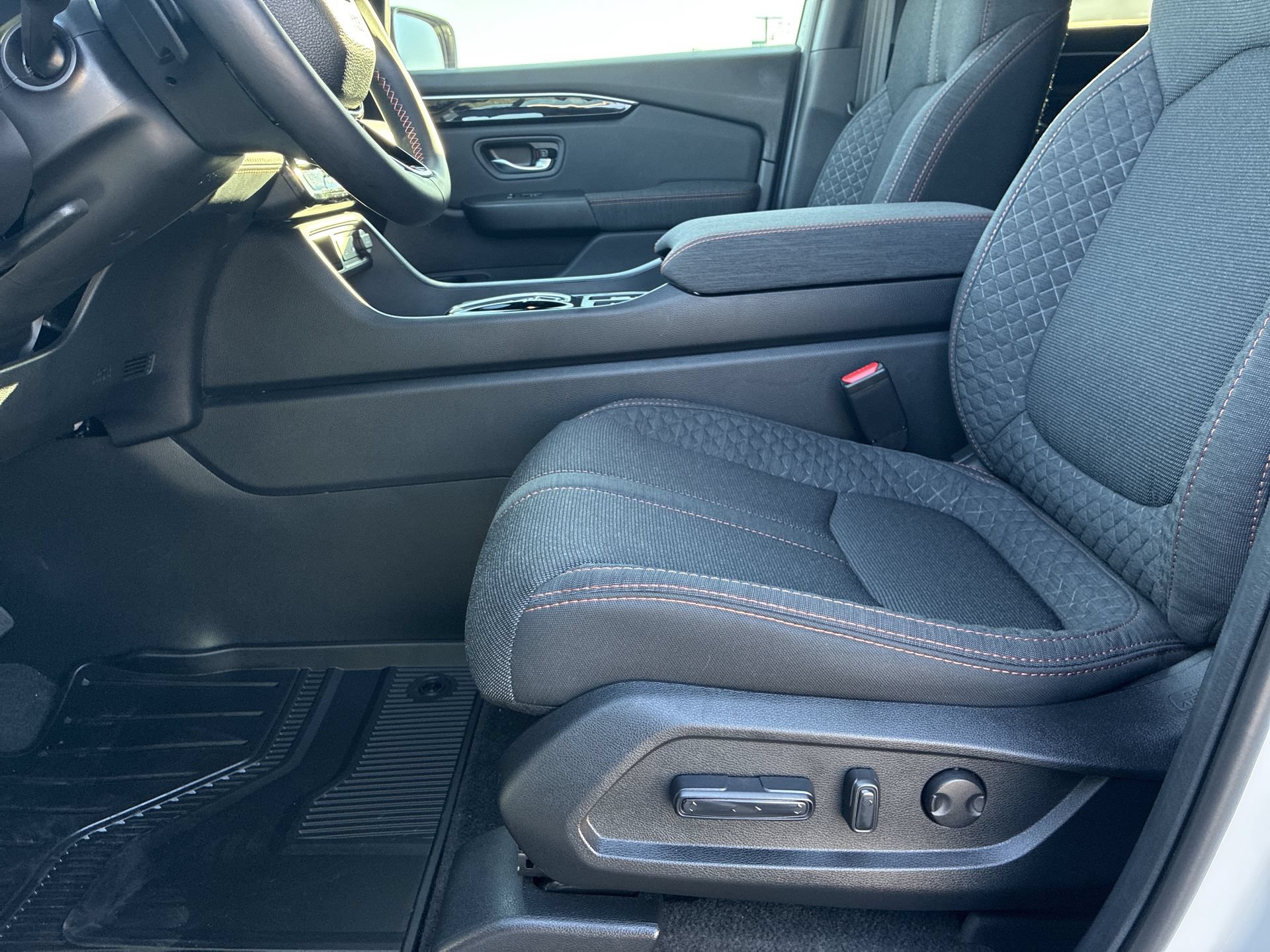 Certified 2026 Honda Pilot Sport image 18