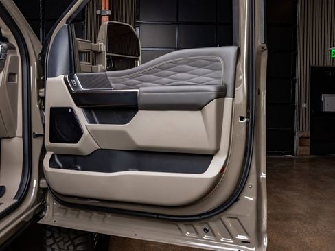 Used 2026 Ford F450 Platinum w/ Platinum Plus Package image 35