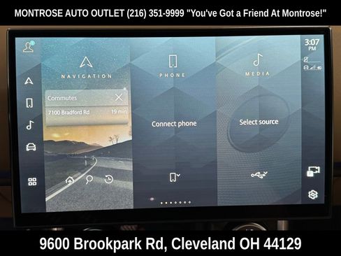 Used 2022 Land Rover Range Rover Long Wheelbase SE image 25