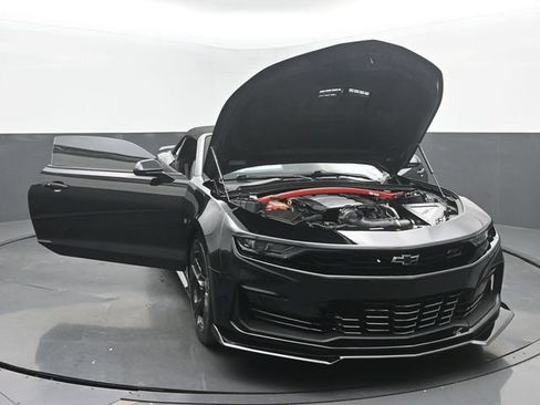 Used 2020 Chevrolet Camaro SS RWD image 50