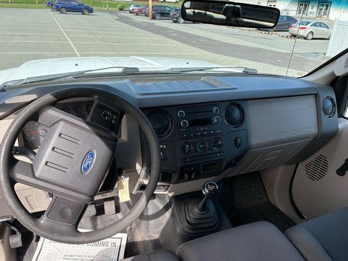 Used 2010 Ford F350 XL AWD/4WD image 4