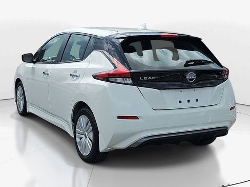 Used 2024 Nissan Leaf S FWD image 8