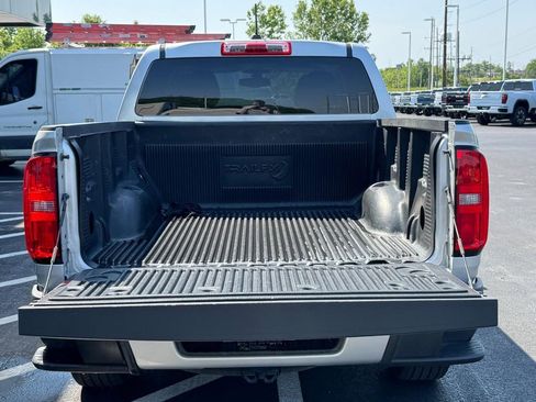 Used 2020 Chevrolet Colorado LT RWD image 7