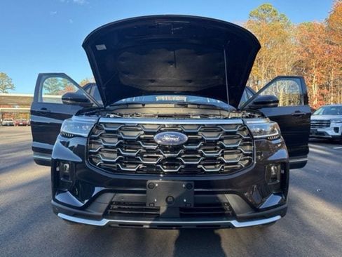 New 2026 Ford Explorer Platinum w/ LUX Leather Package AWD/4WD image 25