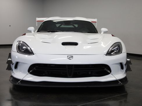 Used 2017 Dodge Viper ACR w/ Extreme Aero Package image 2