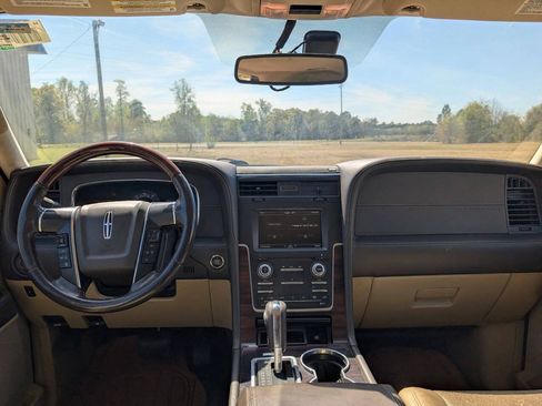 Used 2015 Lincoln Navigator L 2WD w/ Equipment Group 101A Reserve image 29