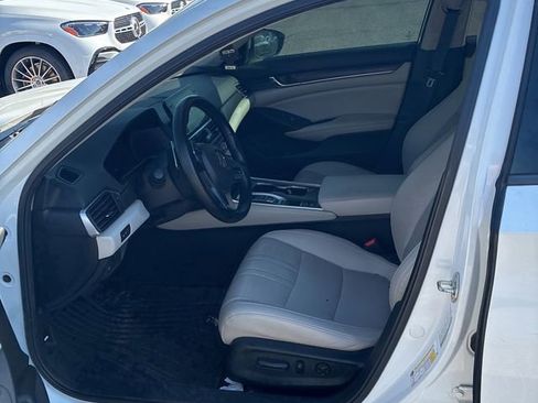 Used 2019 Honda Accord EX-L image 11